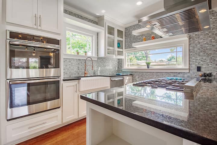 Hire kitchen refurbishment & appliances contractors in Bergenfield, New Jersey. Our expert fitters do extensions, design & installation.
